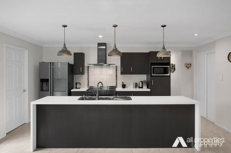 Property photo of 34 Summerview Avenue Yarrabilba QLD 4207