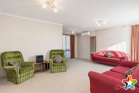 Property photo of 11 Paramount Avenue Kilsyth VIC 3137