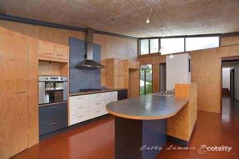 Property photo of 33 Boyd Terrace Brookfield QLD 4069