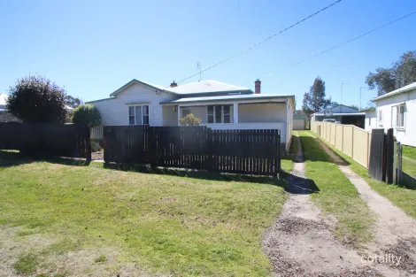 28 Margaret St, Tenterfield, NSW 2372