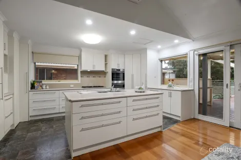 Property photo of 43 Shadowplay Road Mooroolbark VIC 3138