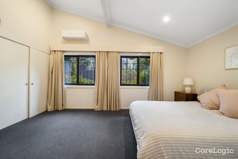 Property photo of 10 Rymill Place Mawson ACT 2607