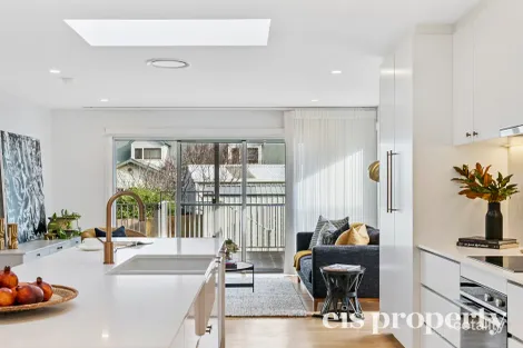 Property photo of 14 Rowitta Road Lindisfarne TAS 7015