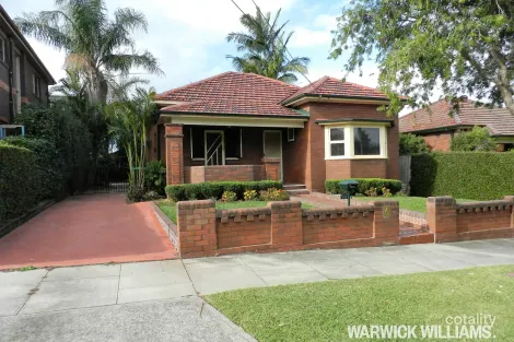 4 Duchess Ave, Rodd Point, NSW 2046