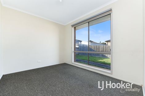 Property photo of 2/69 Warana Drive Hampton Park VIC 3976