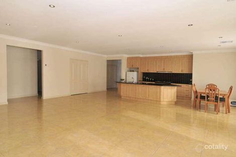 Property photo of 4 Colchester Circuit Roxburgh Park VIC 3064