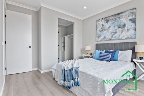 Property photo of 31 Huntingtower Avenue Mickleham VIC 3064