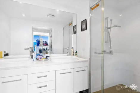 Property photo of 604/20 Labrador Street Labrador QLD 4215