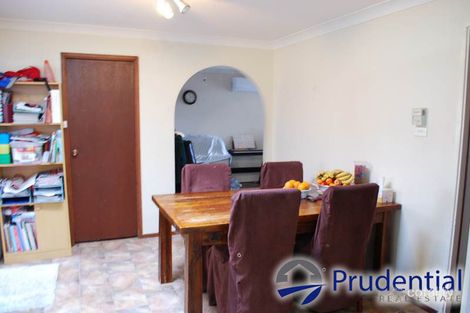 Property photo of 10 Hewitt Place Minto NSW 2566