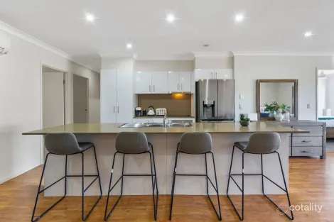 Property photo of 8/46 Buchanan Circuit Oxenford QLD 4210