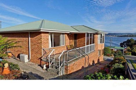 Property photo of 2/172 Derwent Avenue Lindisfarne TAS 7015