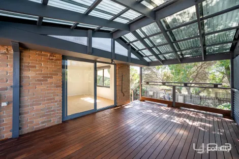 Property photo of 24 Koala Crescent Westmeadows VIC 3049