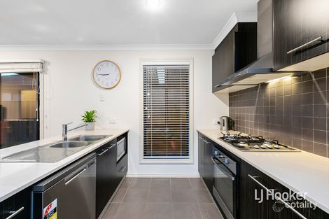 Property photo of 11 Hasluck Gardens Point Cook VIC 3030
