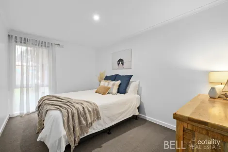 Property photo of 7 The Close Scoresby VIC 3179