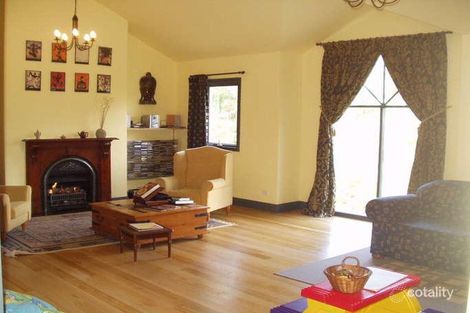 Property photo of 58-60 Ennismore Crescent Park Orchards VIC 3114