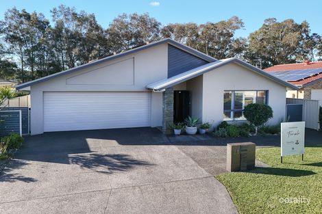 21 Nuwarra Cct, Forster, NSW 2428