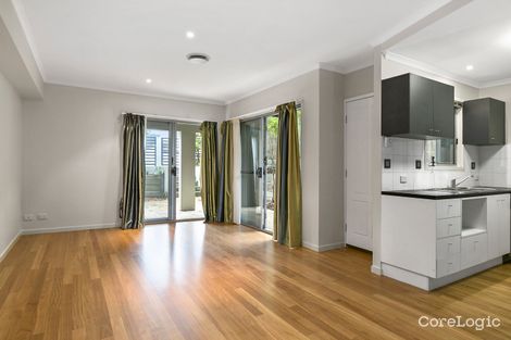 Property photo of 5/82 Clarence Road Indooroopilly QLD 4068