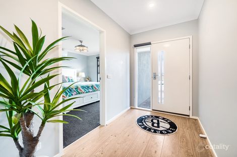 Property photo of 19 Ravenswood Avenue Clyde VIC 3978