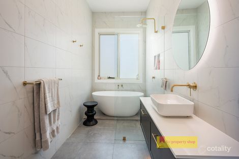 Property photo of 9 Wurth Drive Bombira NSW 2850