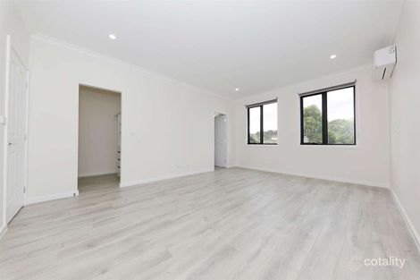 Property photo of 9A Wynyard Street Glen Waverley VIC 3150