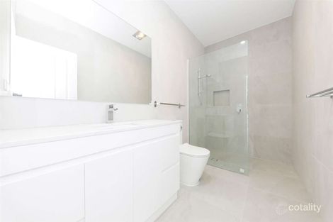Property photo of 9A Wynyard Street Glen Waverley VIC 3150