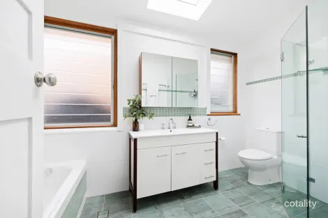 Property photo of 4 Adams Street Curl Curl NSW 2096