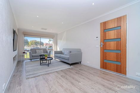 Property photo of 19 Goodenia Close Meadow Heights VIC 3048