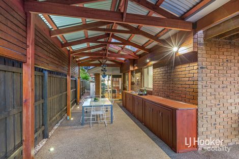 Property photo of 40 Featherby Way Altona Meadows VIC 3028