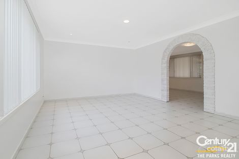 Property photo of 21 Napier Place Bossley Park NSW 2176