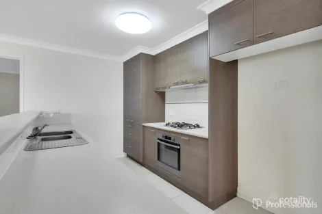 Property photo of 17 Dundale Crescent Estella NSW 2650