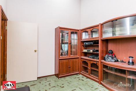 Property photo of 28 Marloo Road Greenmount WA 6056