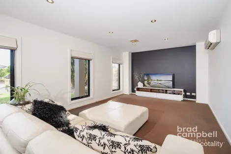 Property photo of 21 Menindee Crescent Kialla VIC 3631