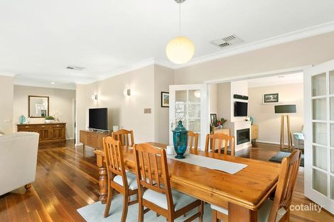 Property photo of 10 Wellington Park Drive Warranwood VIC 3134