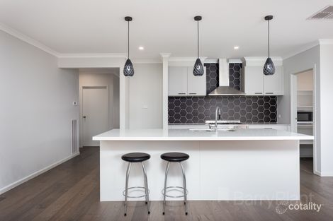 Property photo of 41 Solitude Crescent Point Cook VIC 3030