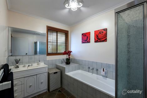 Property photo of 4 Oorindi Close Kurunjang VIC 3337
