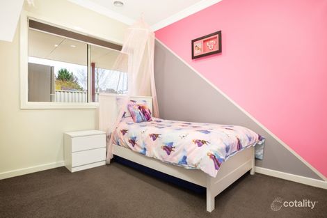 Property photo of 8/3 Regan Drive Romsey VIC 3434