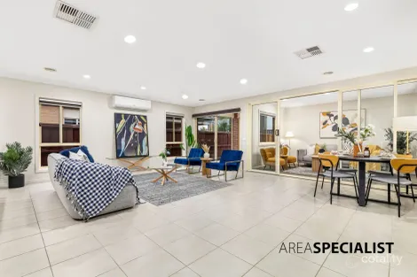 Property photo of 10 Bendigo Court Cranbourne VIC 3977