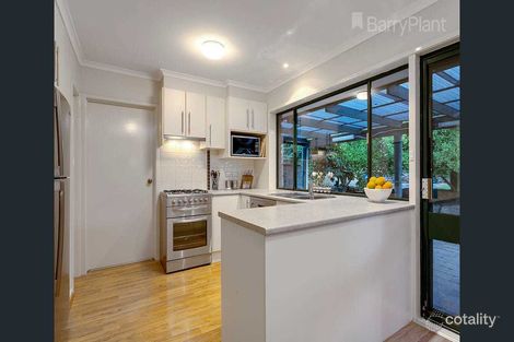 Property photo of 10 Myoora Drive Mooroolbark VIC 3138