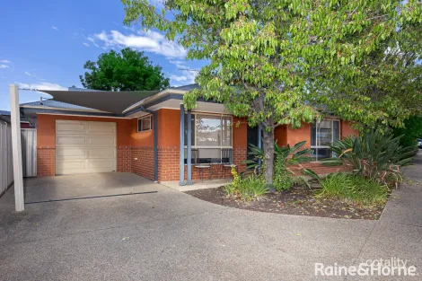Property photo of 2/5 Barton Avenue Lloyd NSW 2650