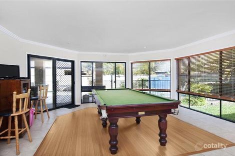 Property photo of 18 Dallow Crescent Helensvale QLD 4212