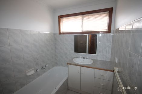 Property photo of 6/32-34 Thackeray Road Reservoir VIC 3073