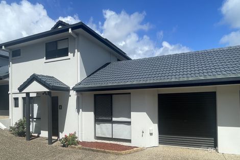 Property photo of 2/39 Pine Valley Drive Robina QLD 4226