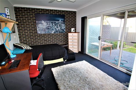 Property photo of 2/7 Wynyard Street Singleton NSW 2330