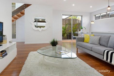 Property photo of 1/9 Rolle Street Holland Park West QLD 4121