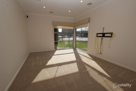 Property photo of 33 Aida Ball Circuit Forde ACT 2914