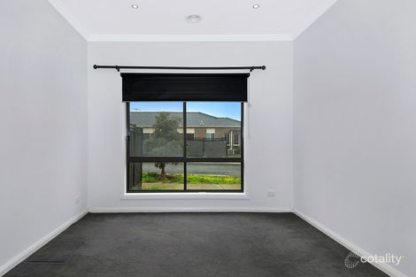 Property photo of 12 Jonesfield Street Craigieburn VIC 3064