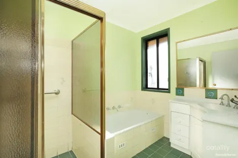 Property photo of 6 Chippendale Close Moss Vale NSW 2577