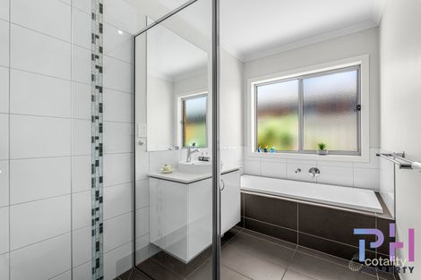 Property photo of 23 Garden Drive Epsom VIC 3551