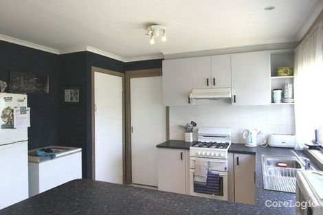 Property photo of 38 Thames Boulevard Werribee VIC 3030