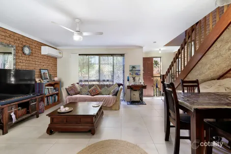 Property photo of 3/23 Whiting Street Labrador QLD 4215